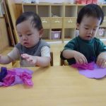 「製作　ぶどう」ひよこぐみ　(0歳児)