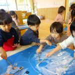 「ゆきだるまのチャチャチャ」うさぎぐみ　(2歳児)
