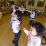 「体操・ふれあいあそび」りすぐみ (１歳児)