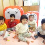 「だるまさんと♪」ひよこぐみ　(０歳児)