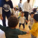 「乳児たてわり」乳児クラス(0.1.2歳児)